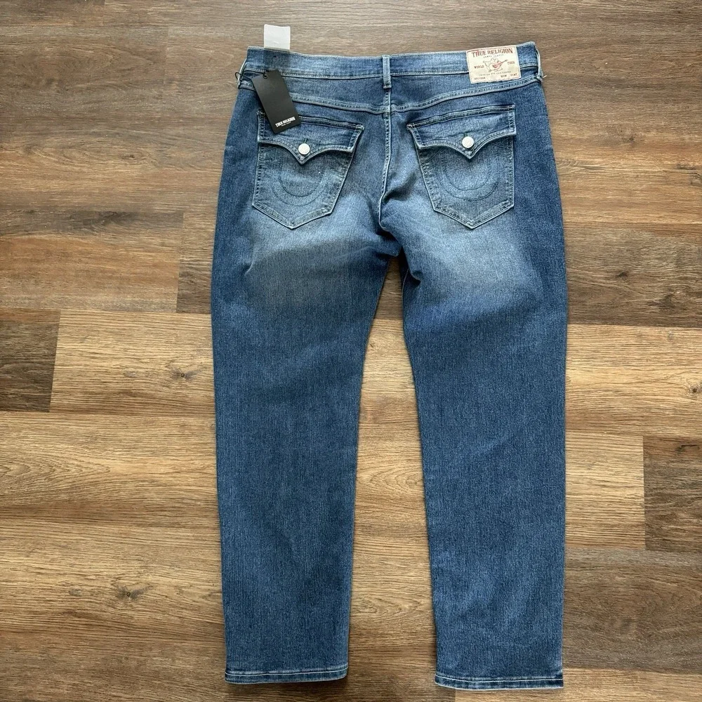 NWT True Religion Geno SN Flap Slim Medium‎ Autumn Wash Blue Jeans Sz 38x32